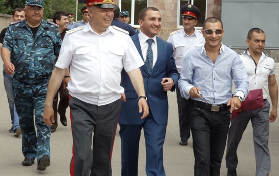 Darchinyan visit to the Police Educational Complex