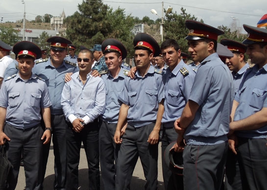 Vic Darchinyan visit to the Police Educational Complex..