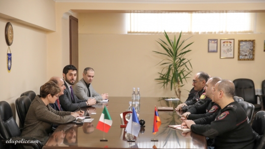 Представители Посольства Италии посетили Образовательный комплекс Полиции РА