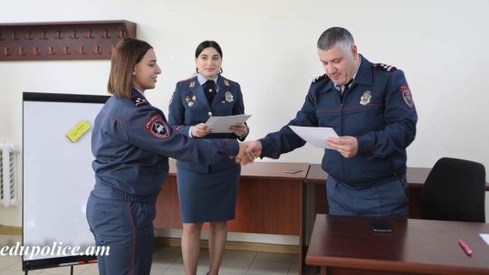 Սովորողները հավաստագրեր ստացան 