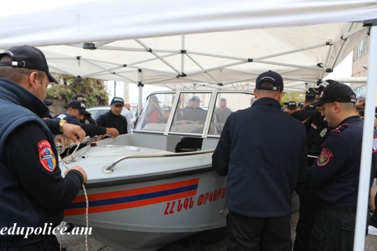 Training Course for water unit of the patrol service