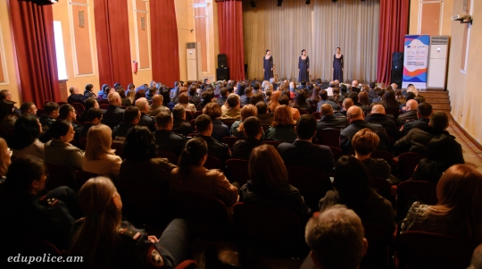 Երեք կին-երեք ճակատագիր․  «Ես կին եմ» ներկայացումը ՆԳՆ կրթահամալիրի բեմում