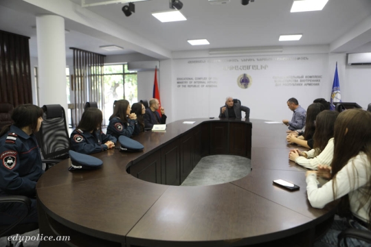 Ռեկտորի հանդիպումն ուսանողական խորհրդի հետ